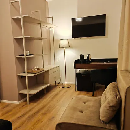 Alloggi Tosca Airport Guest house *