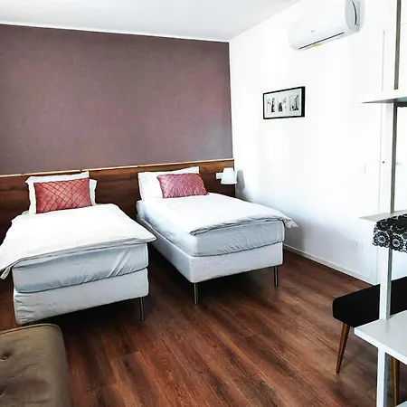 Guest house Alloggi Tosca Airport