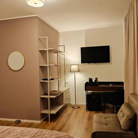 Alloggi Tosca Airport Гостевой дом 3*