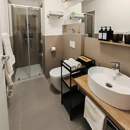 Гостевой дом Alloggi Tosca Airport