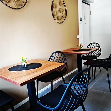 Alloggi Tosca Airport 3*